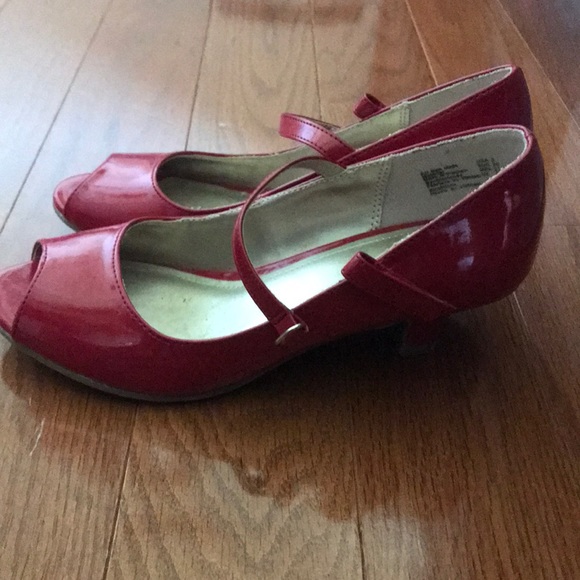 Red heels - Picture 2 of 2